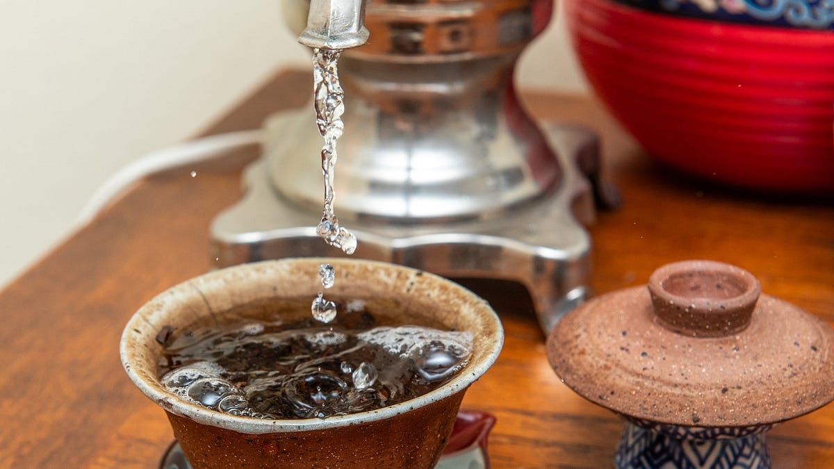 samovar crossword clue